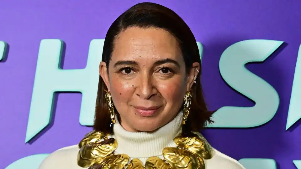 Maya Rudolph brilla como la madre definitiva en el monólogo de apertura de SNL