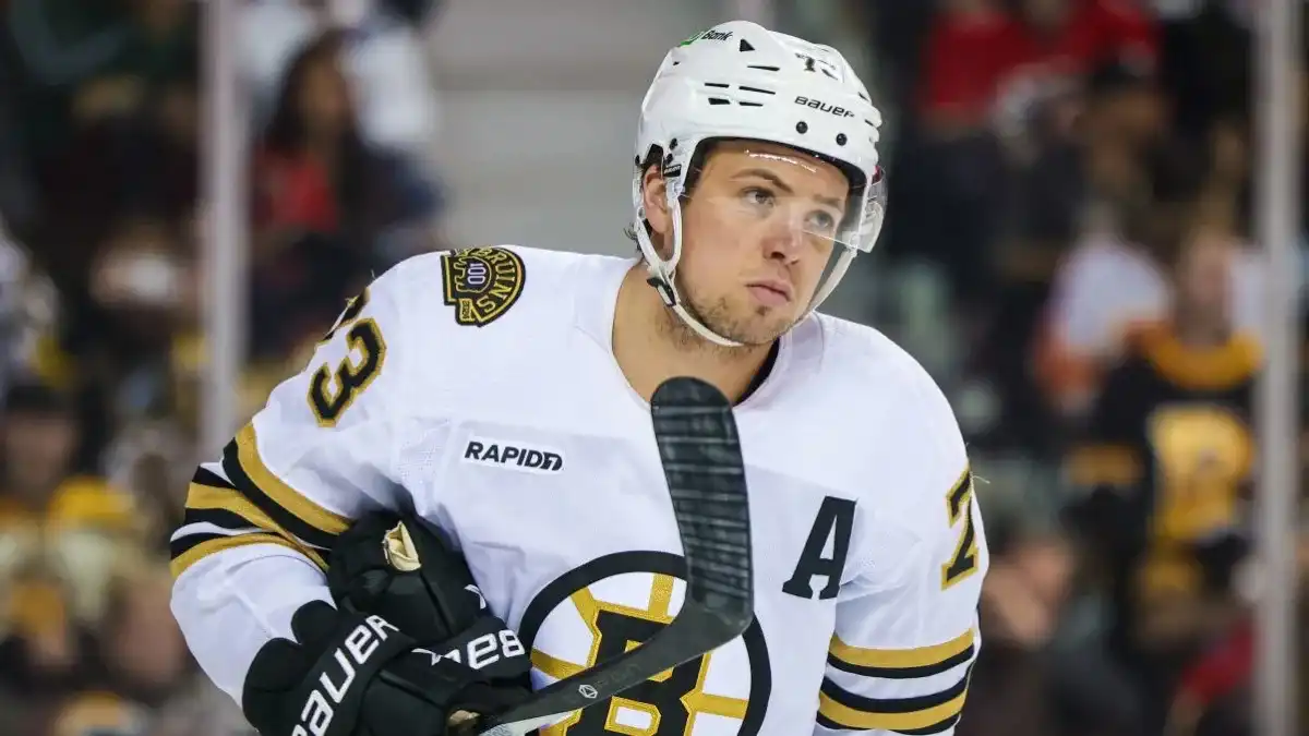 McAvoy ofrece una actuación decisiva en la victoria de los Bruins en el Juego 5 contra los Panthers
