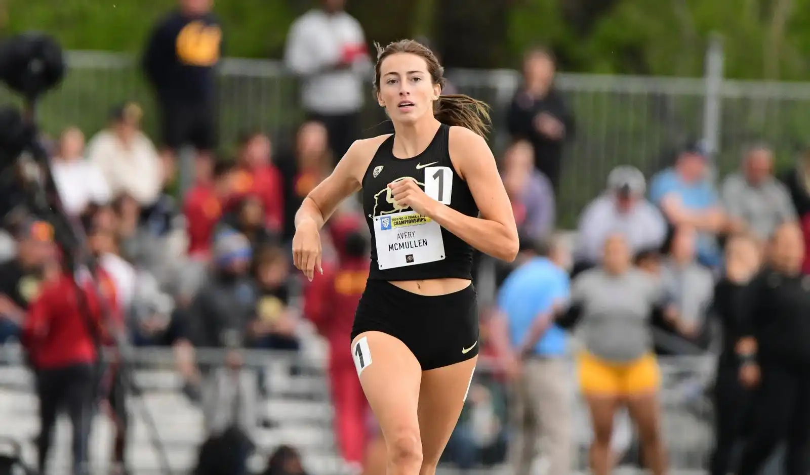 McMullen compite en el heptatlón por el puesto olímpico de la Universidad Hayward Field de Colorado Athletics