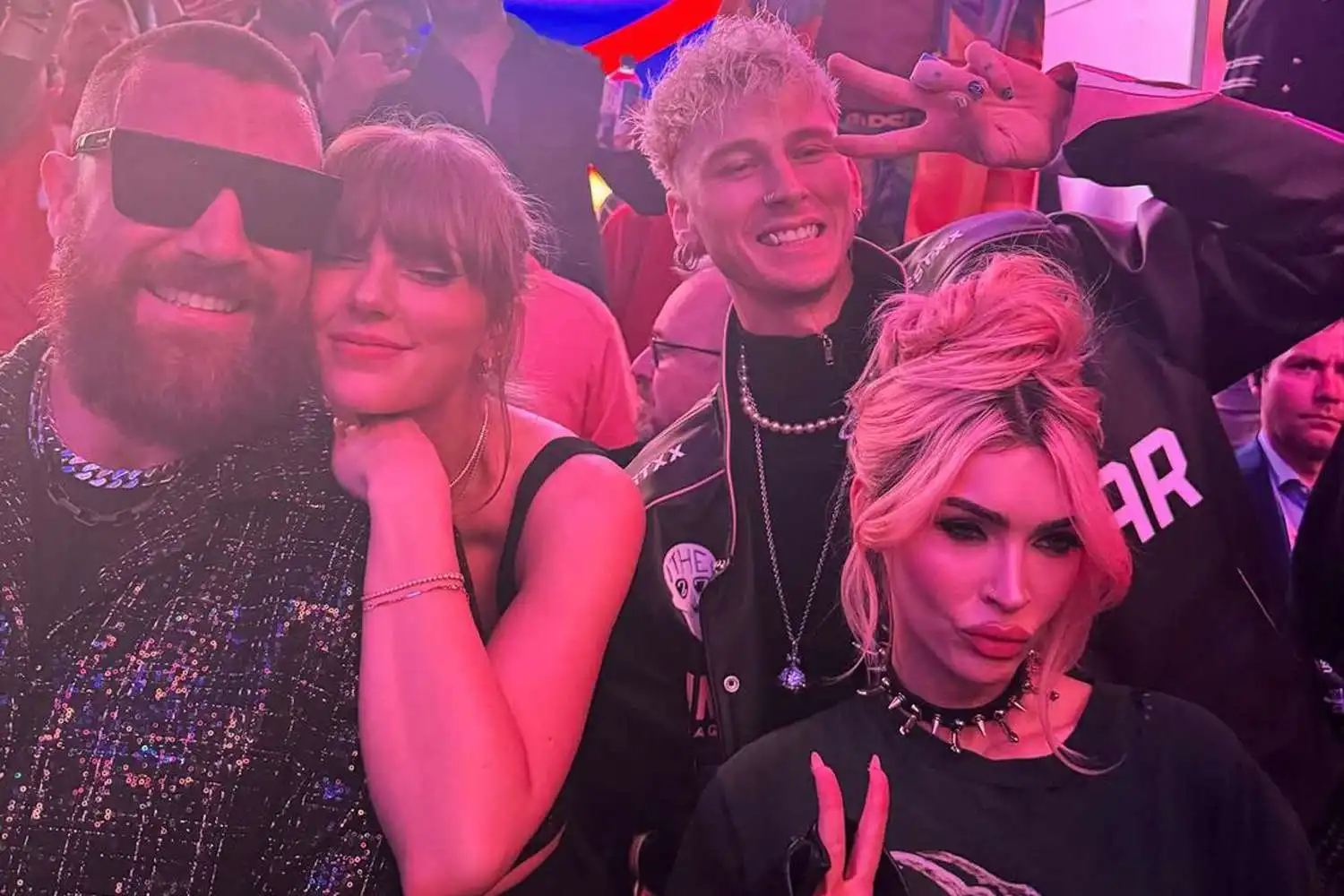 Megan Fox responde a las críticas por foto de fiesta del Super Bowl con Taylor Swift: Mira lo diferente que no me veo