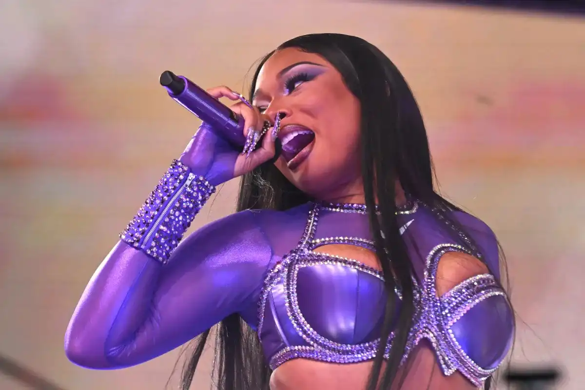 Megan Thee Stallion arrasa en 2024 con un popurrí de éxitos en la víspera de Año Nuevo