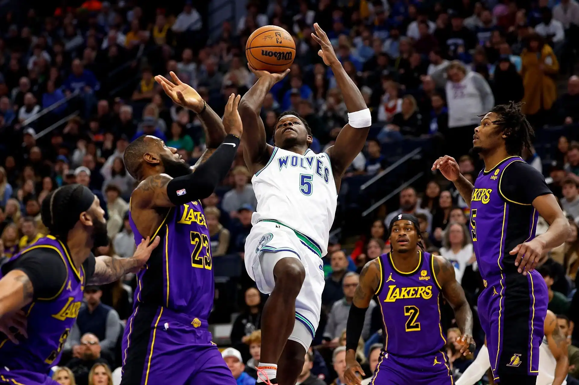 Minnesota Timberwolves vs LA Lakers: Estadísticas de los jugadores y box scores - 7 de abril de 2024