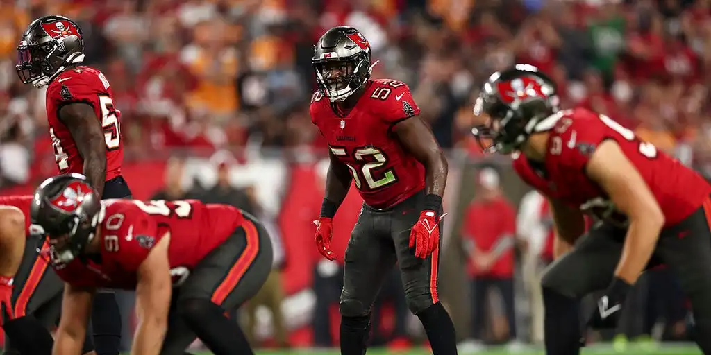 La NFL multa a K.J. Britt de los Buccaneers por rudeza innecesaria a pesar de no haber sido sancionado con la parada de empuje de los Eagles