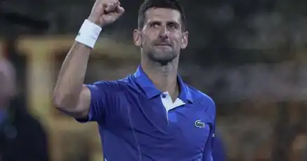 Novak Djokovic gana sin piedad a los cuartos de final del Abierto de Australia Adrian Mannarino