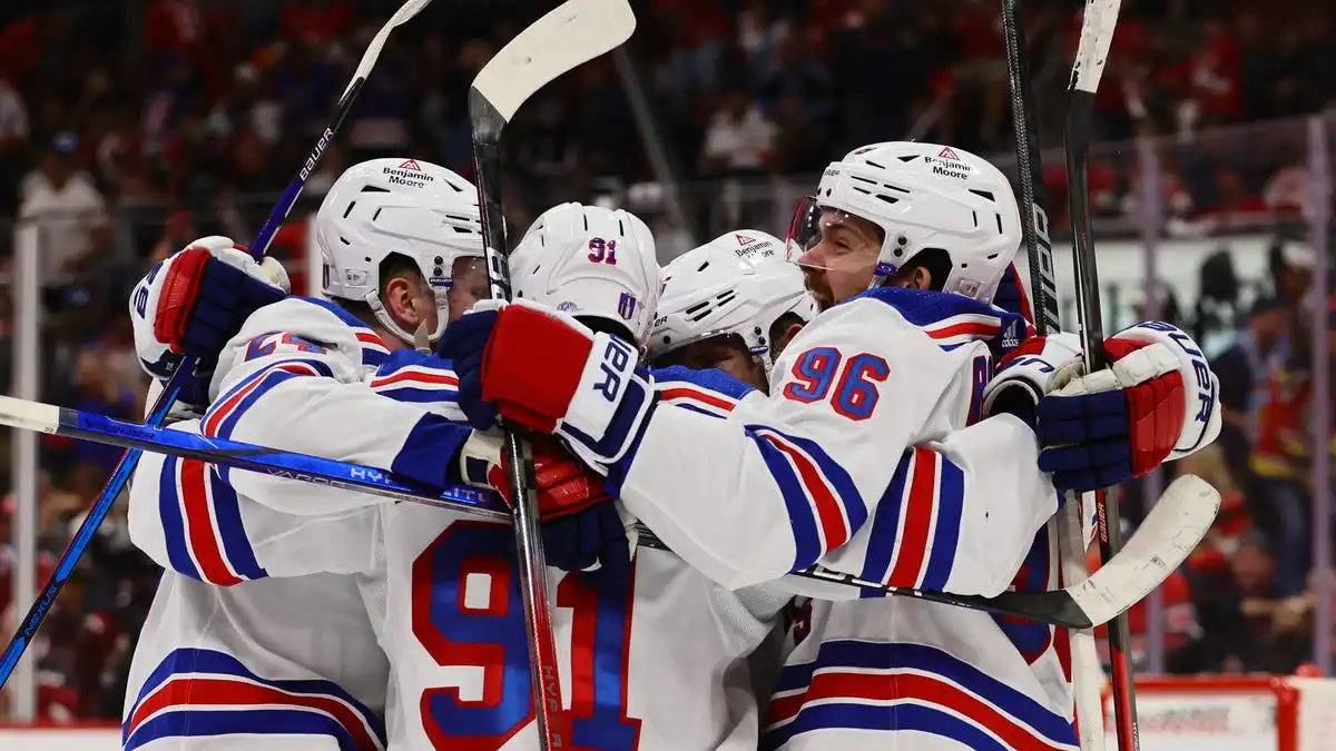 NY Rangers vs Panthers: ¿Los Rangers tomarán ventaja de 3-1 en la serie? Cuotas, análisis y predicción para el Juego 4