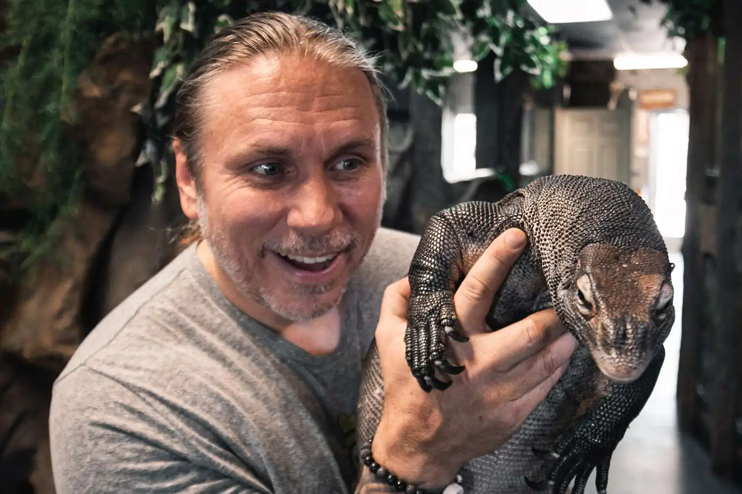 El popular experto en reptiles de TikTok Brian Barczyk muere a los 54 años de cáncer de páncreas