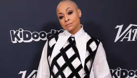 Raven-Symoné 38 cumpleaños Muerte de su hermano Cáncer de colon