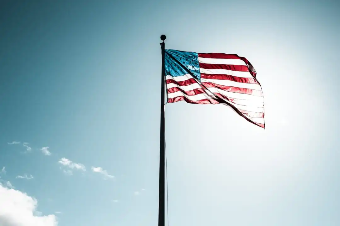 Recordando el 54º Día de la Bandera de Massachusetts