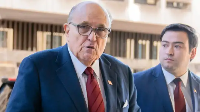 Rudy Giuliani debe pagar 148 millones de dólares por daños y perjuicios a trabajadores electorales de Georgia