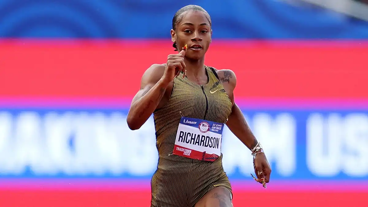 Sha'Carri Richardson avanza a las semifinales en las pruebas con el mejor tiempo de la temporada en 200