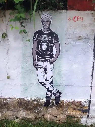 Arte callejero Adivina quién Kochi India Bob Marley Che Guevara