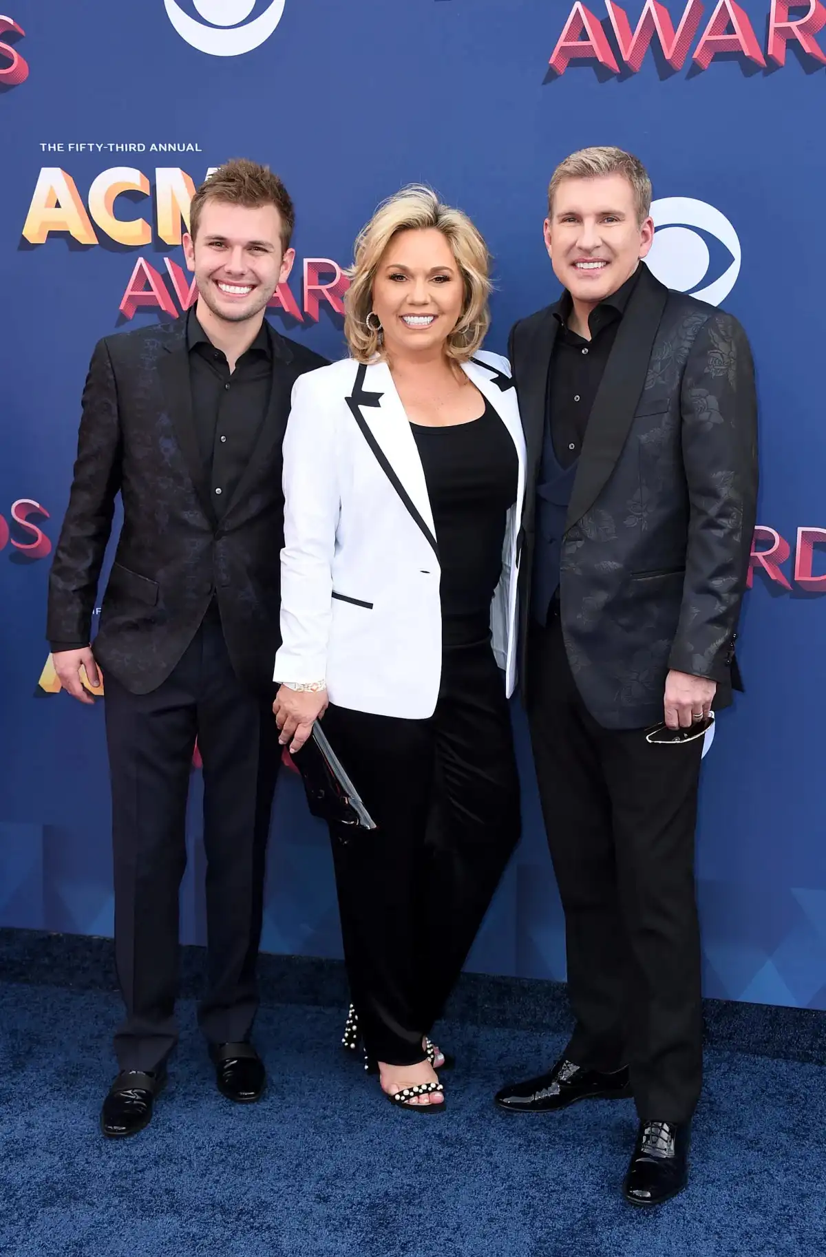 Todd Julie Chrisley $1 millón de acuerdo 2019 demanda oficial de impuestos