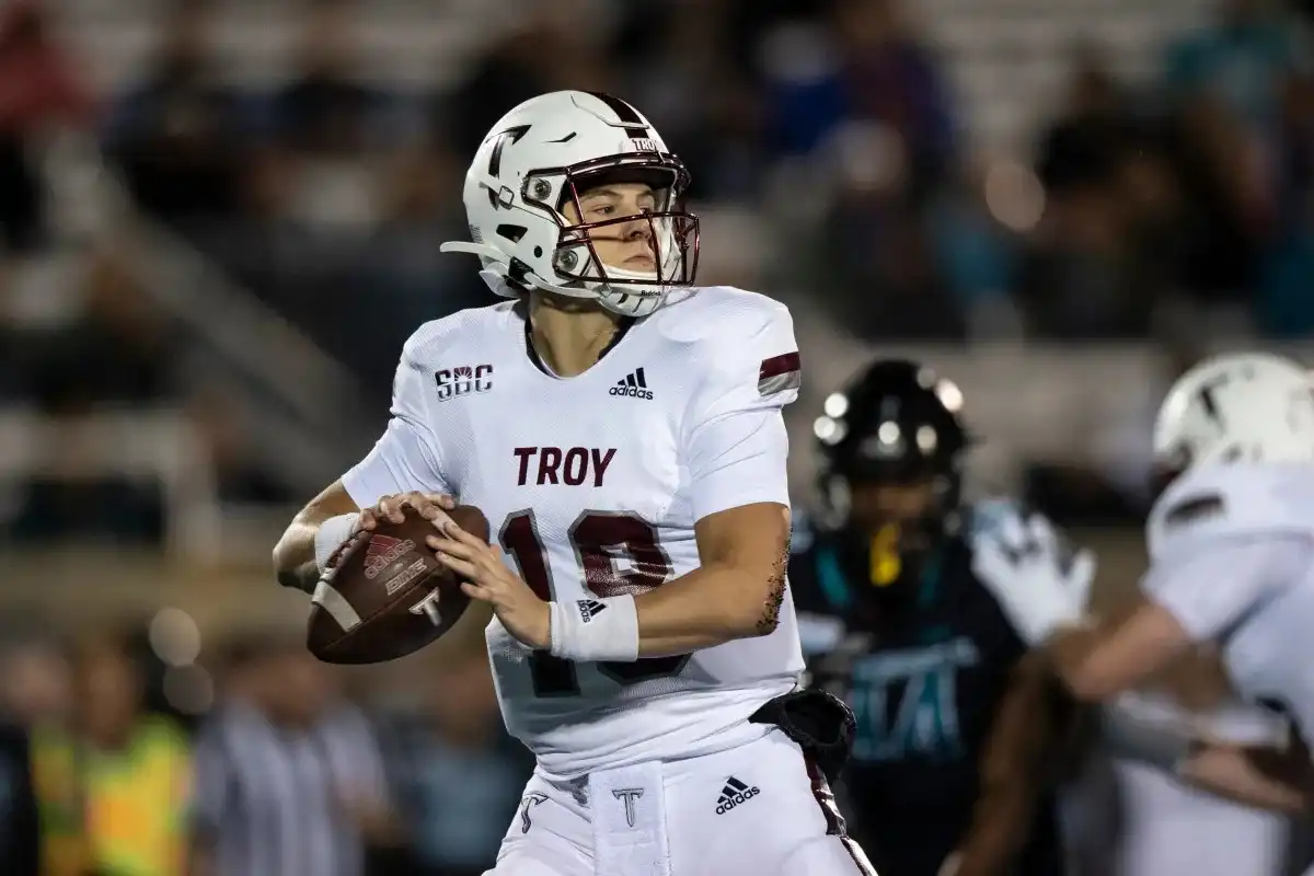 Los jugadores de fútbol americano de Troy hablan sobre la salida de Jon Sumrall y las primeras impresiones de Gerad Parker