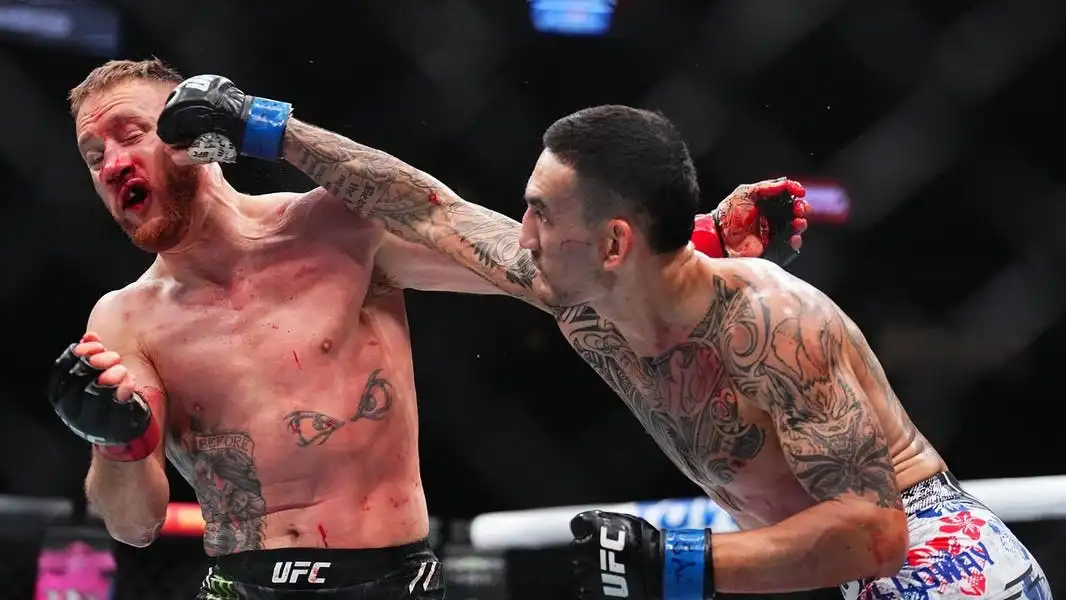 Resultados de UFC 300: El KO sobre la bocina de Max Holloway se vuelve viral.