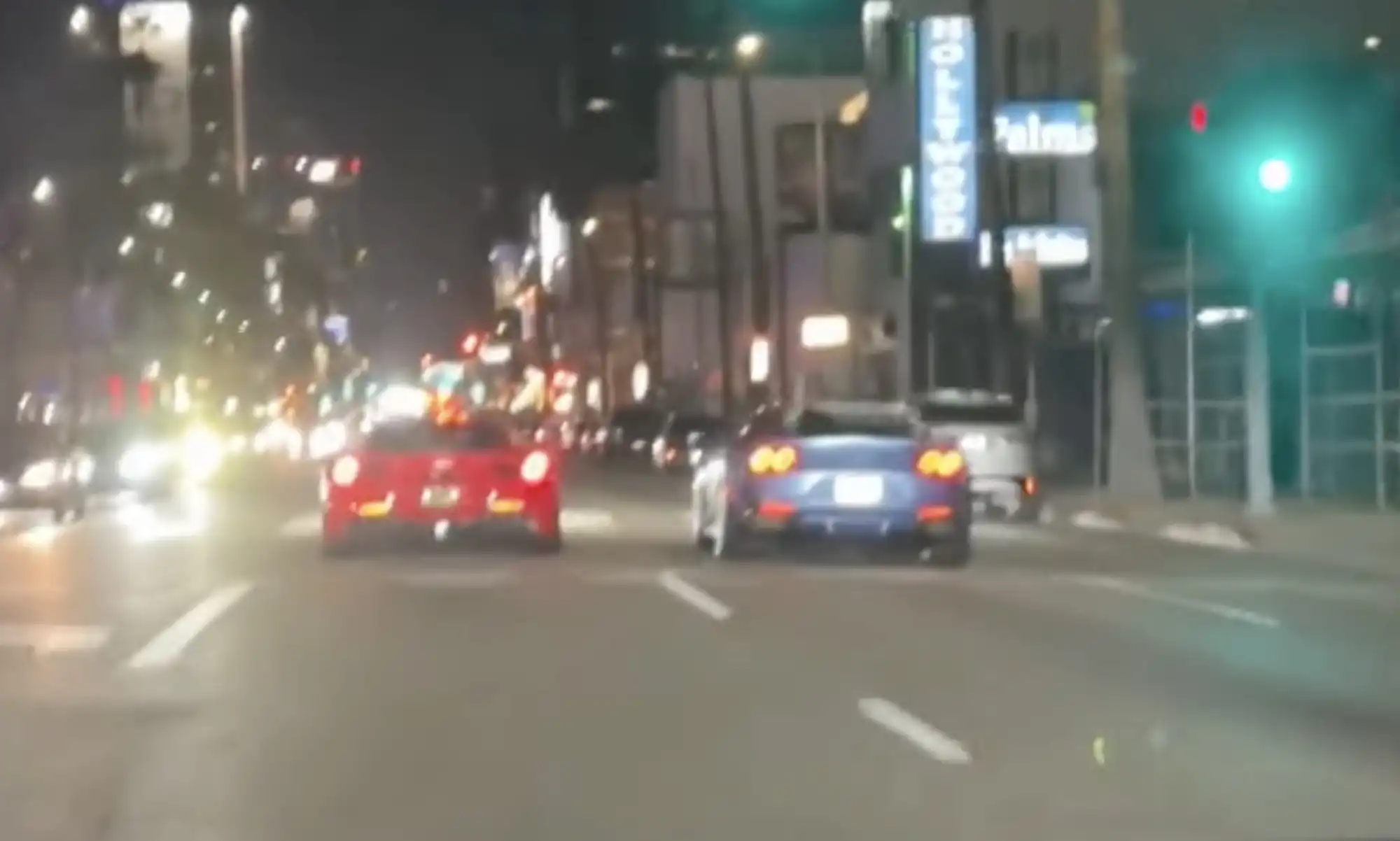 Un video muestra a Michael B. Jordan haciendo carreras callejeras de Ferrari antes del accidente