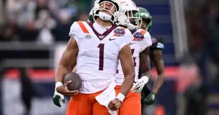 Fútbol americano de Virginia Tech: Hokies aplasta al No. 23 Tulane en una victoria dominante en el Military Bowl