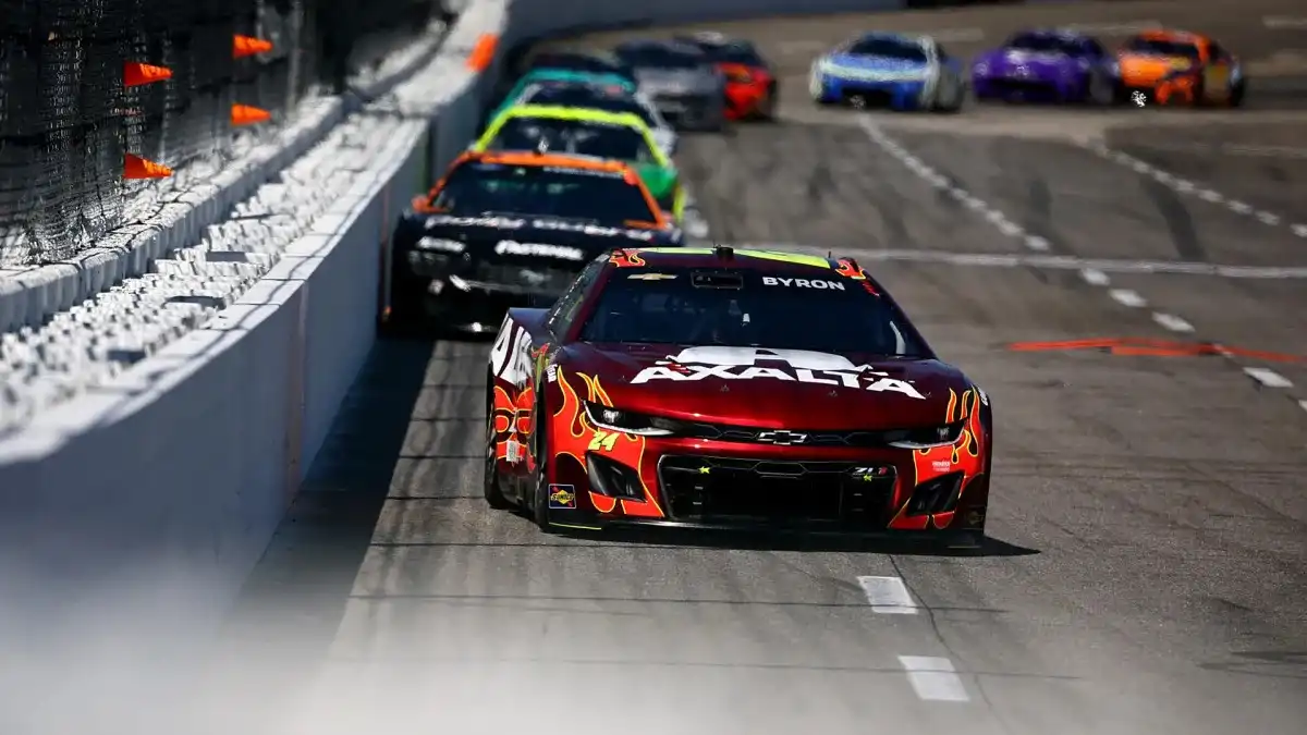 William Byron gana la carrera de la Copa Martinsville Speedway