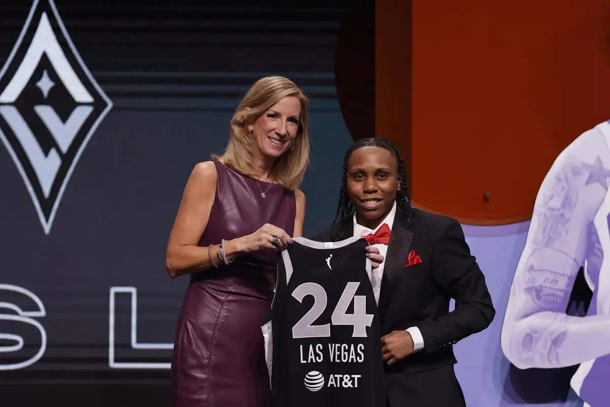 Draft de la WNBA 2024: El top 5 de Dyaisha Fair se roba una noche histórica de draft